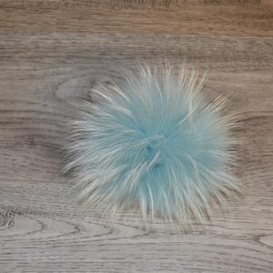 Pompon vraie fourrure bleu pâle