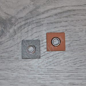 Patch en cuir brun avec oeillet (27mm)