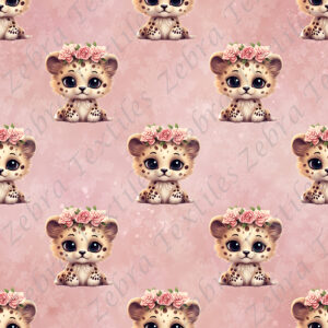 Bébé léopard et fleur fond rose