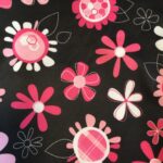 Fleur rose fond noir