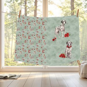 Dalmatien et fleur rouge fond vert
