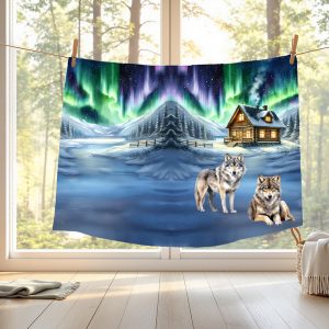 Loup et chalet sous les aurores