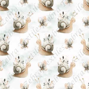 Escargot et papillon fond nuageux