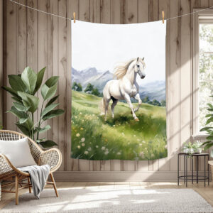 Cheval blanc au champs